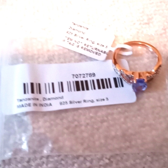 TANZANITE, NATURAL CHAMPAGNE AND WHITE DIAMOND RING - Picture 3 of 8